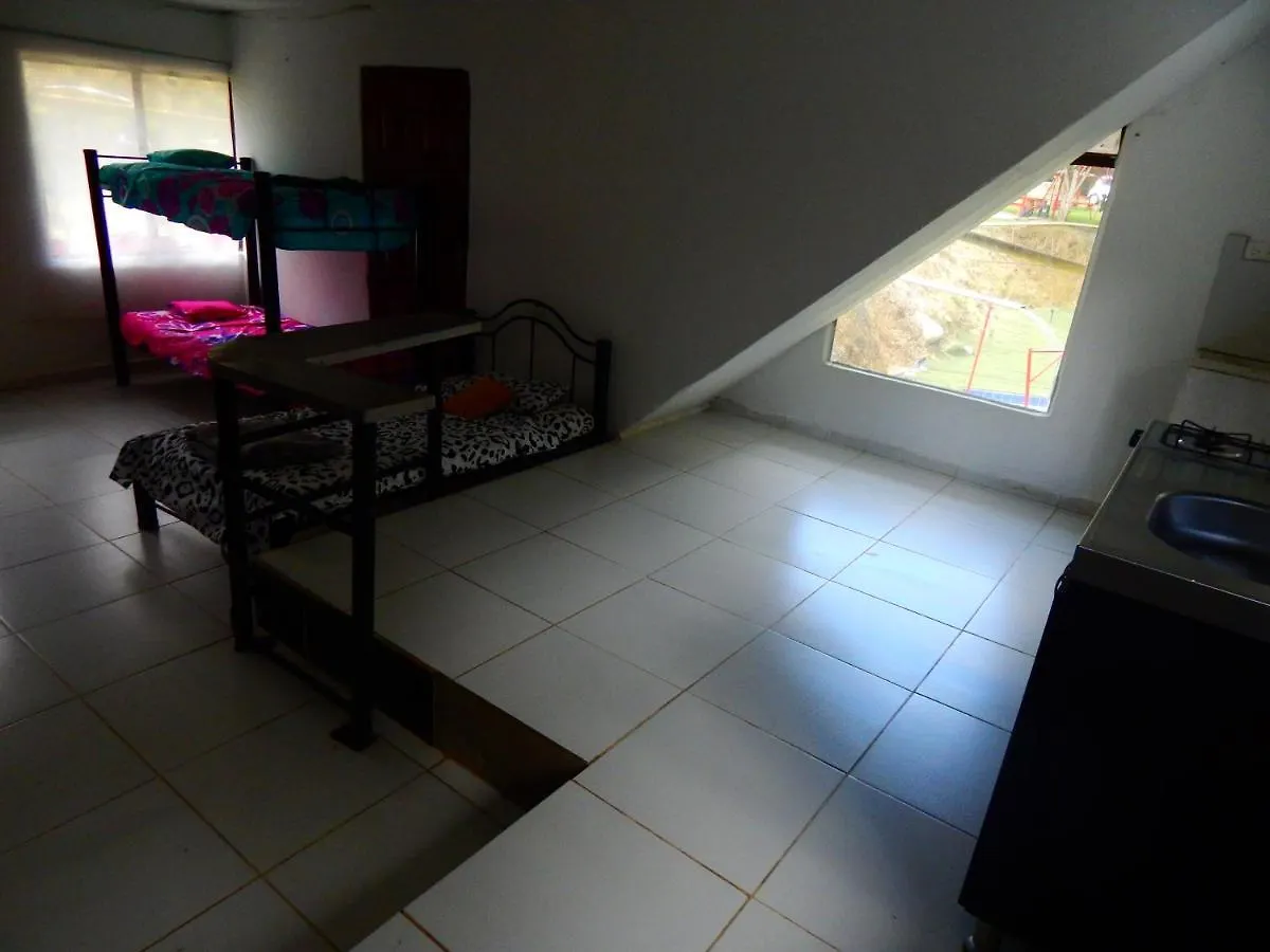 Kamp alanı Truchera Playa Rica - San Antonio De Prado Otel Medellín Kolombiya
